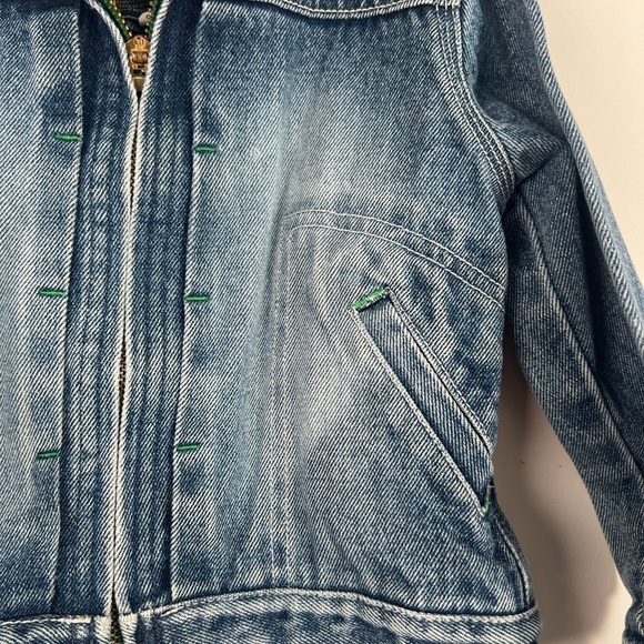 Vintage OshKosh B'gosh Classic Blue Denim Jacket w Green Accents 4T - Picture 3 of 4